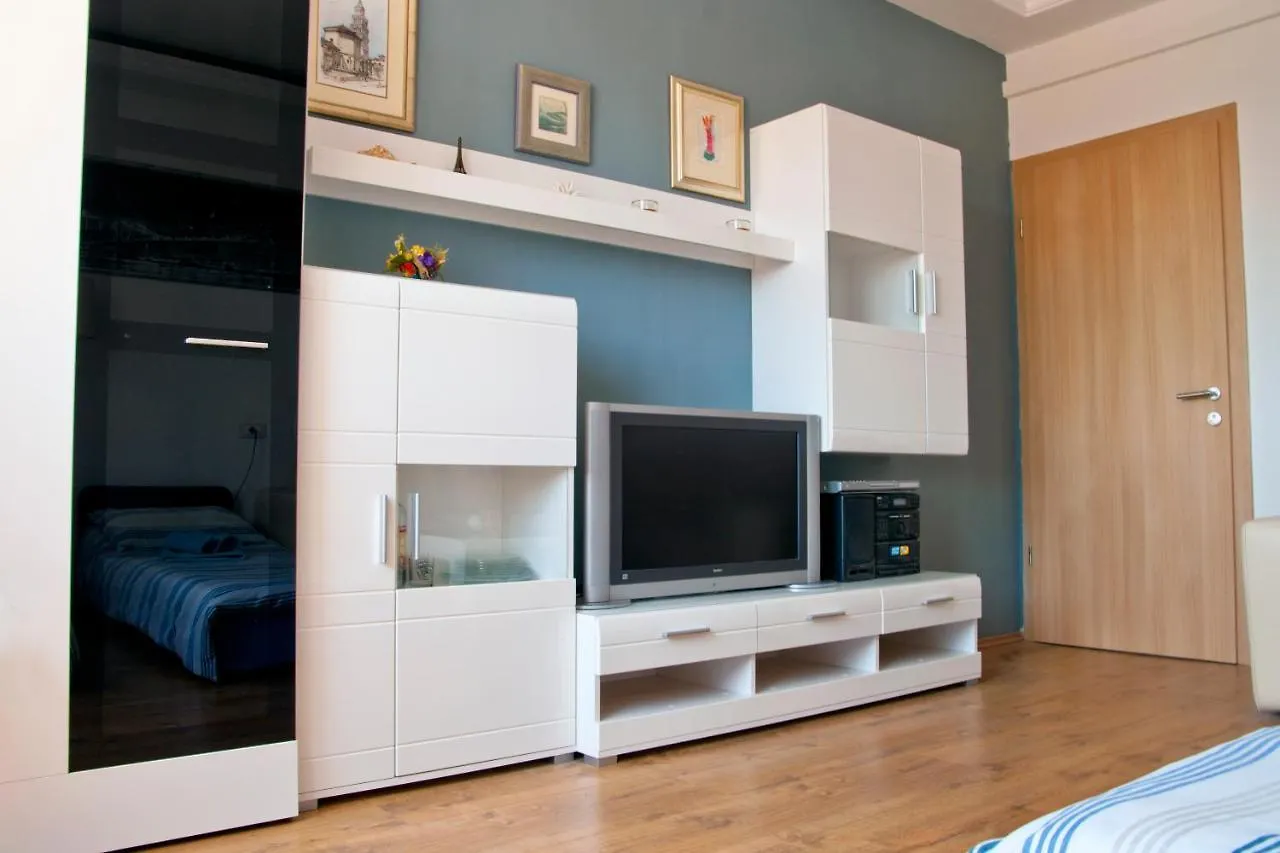 Apartment Port View-5 Min From Center